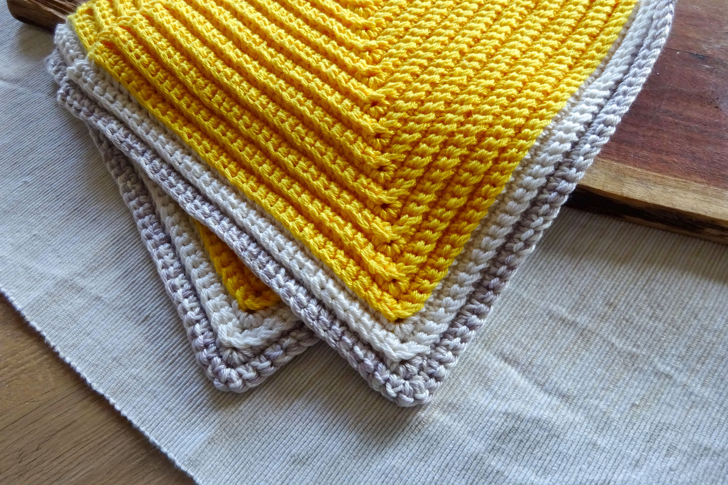 Topflappen "Retro-Rippenmuster" sonnengelb & weiß, mehrfarbig